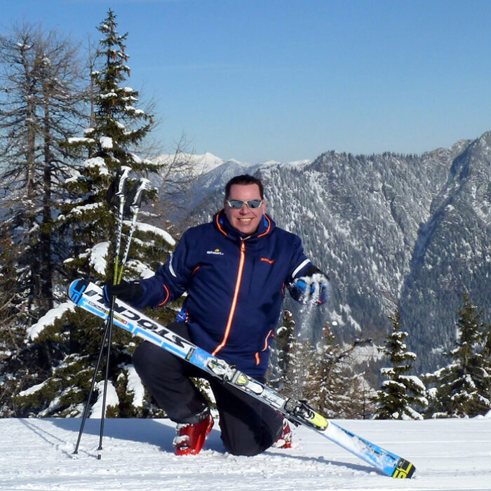72,000 Vertical Feet, 555 Laps: Skier Plans to Set New 24-Hour Indoor World Record