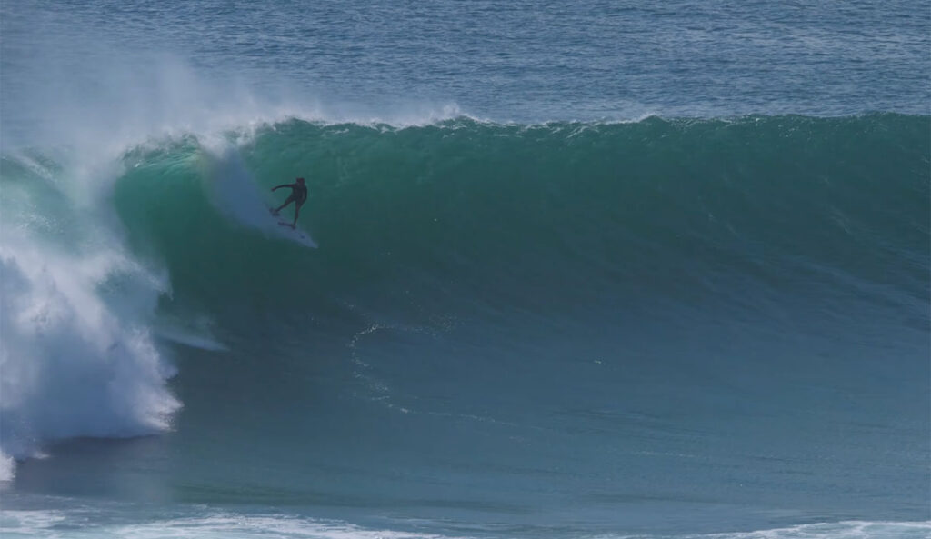 Rio Waida surfing Uluwatu on October 15th