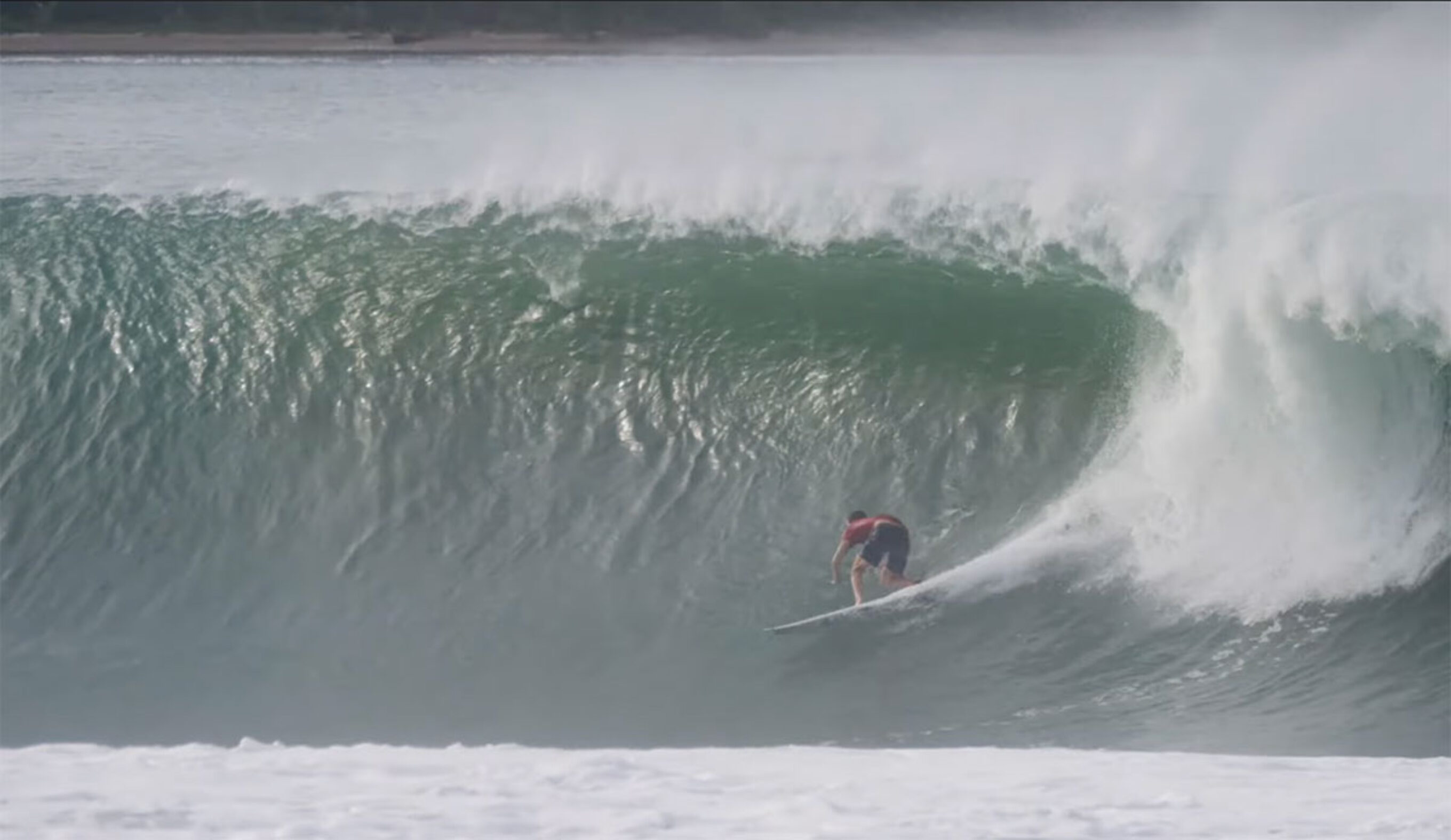 Matt Bromley surfing