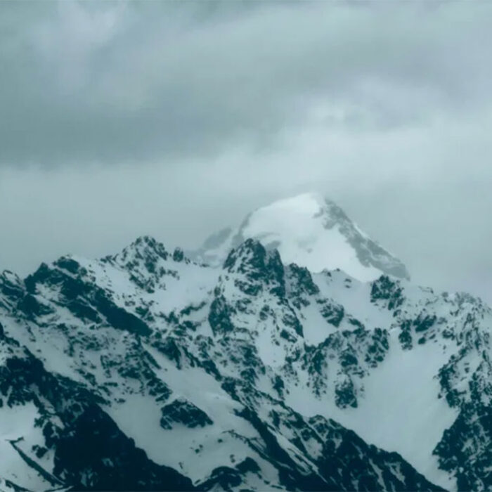climbers dead after fall from New Zealand's Mount Cook