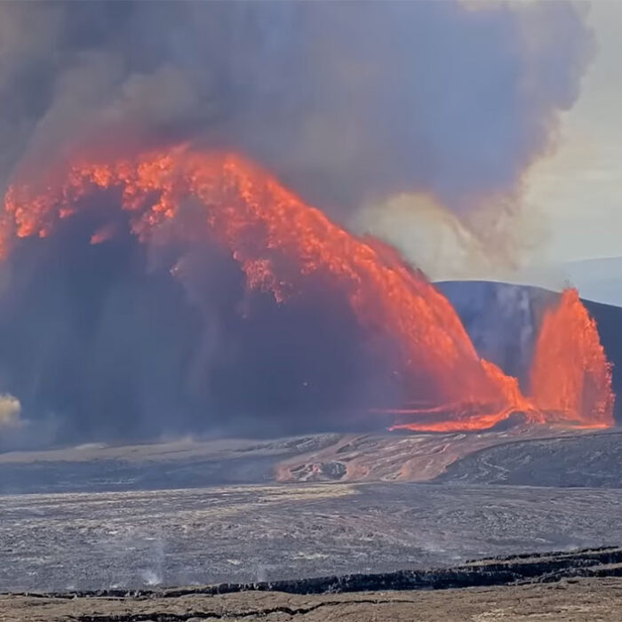 kilauea volcano erupting on Hawaii Big Island