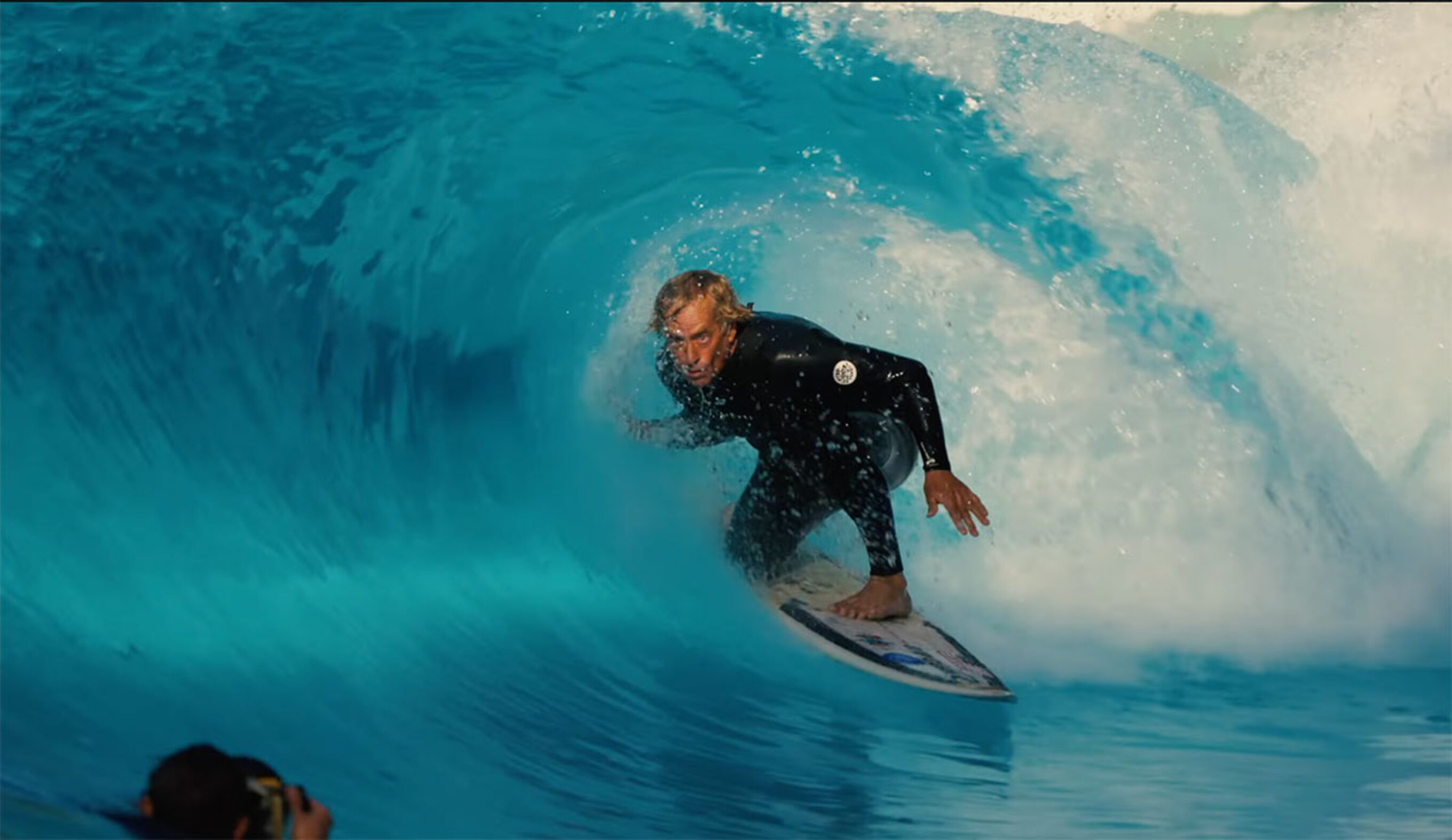 Tom Curren surfing at the Wavegarden Lab