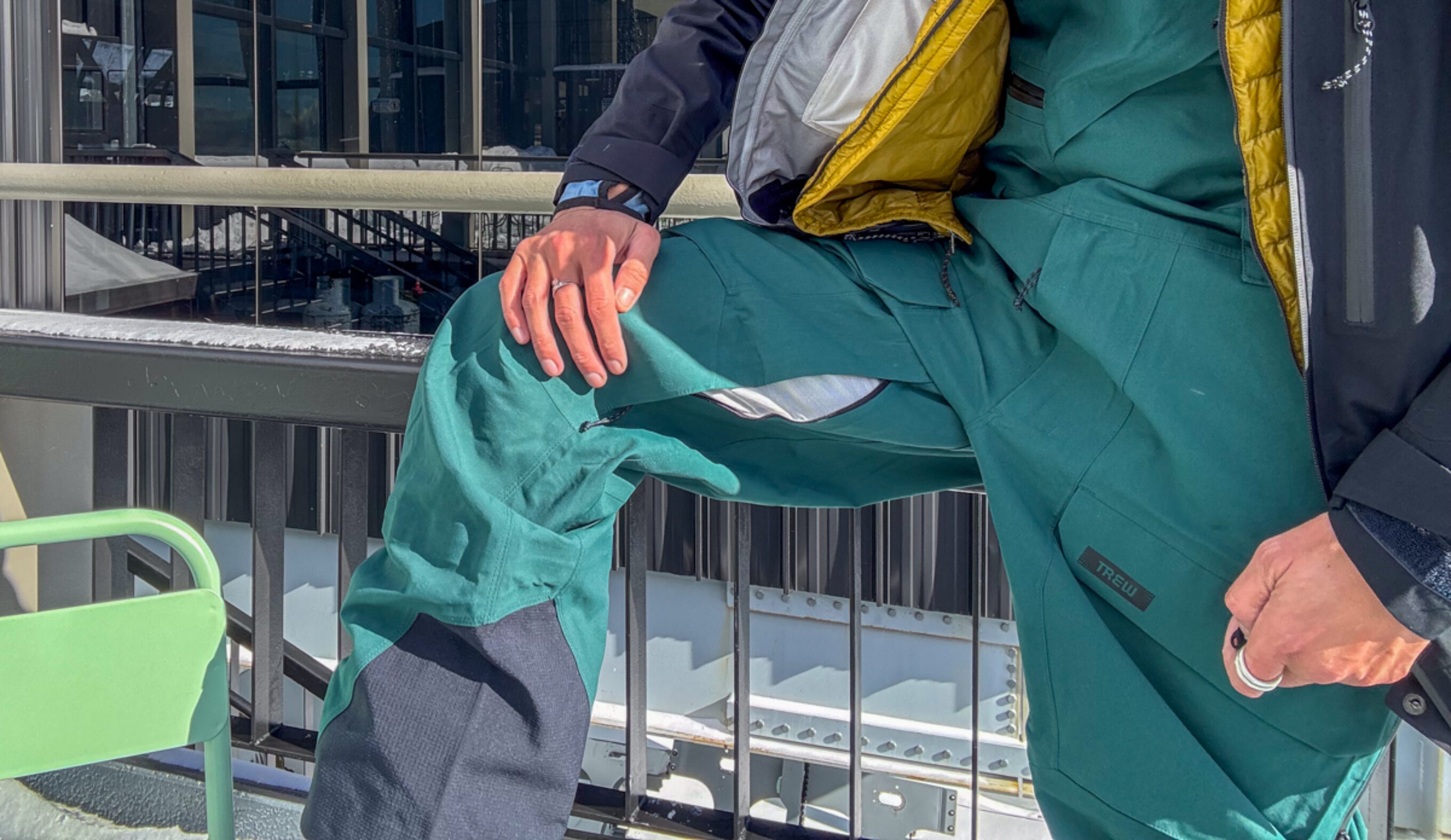 showing the internal thigh vents on the trewth bib primo