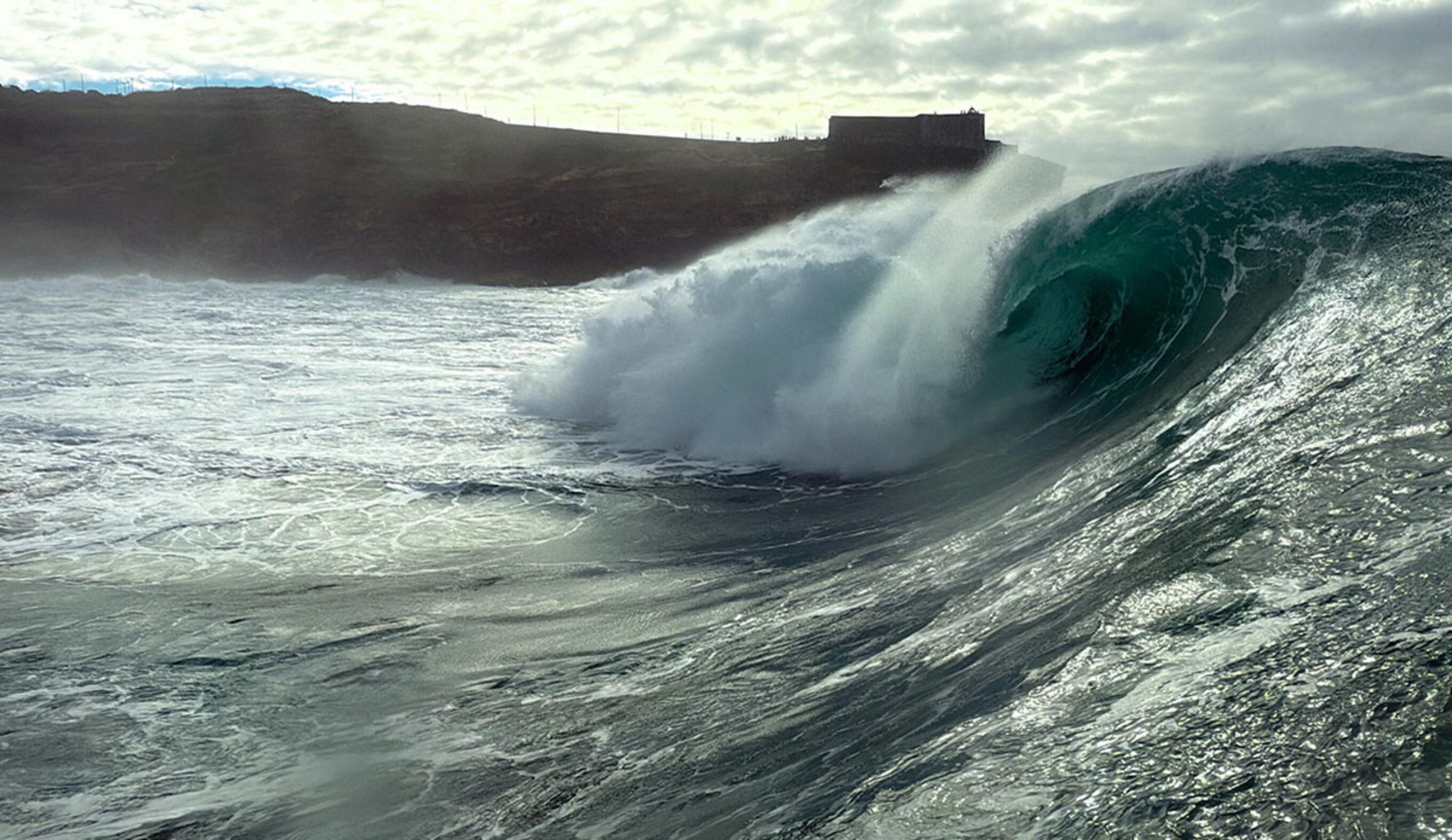 Want to Be a Big Wave Photographer? Here’s What I Had to Learn