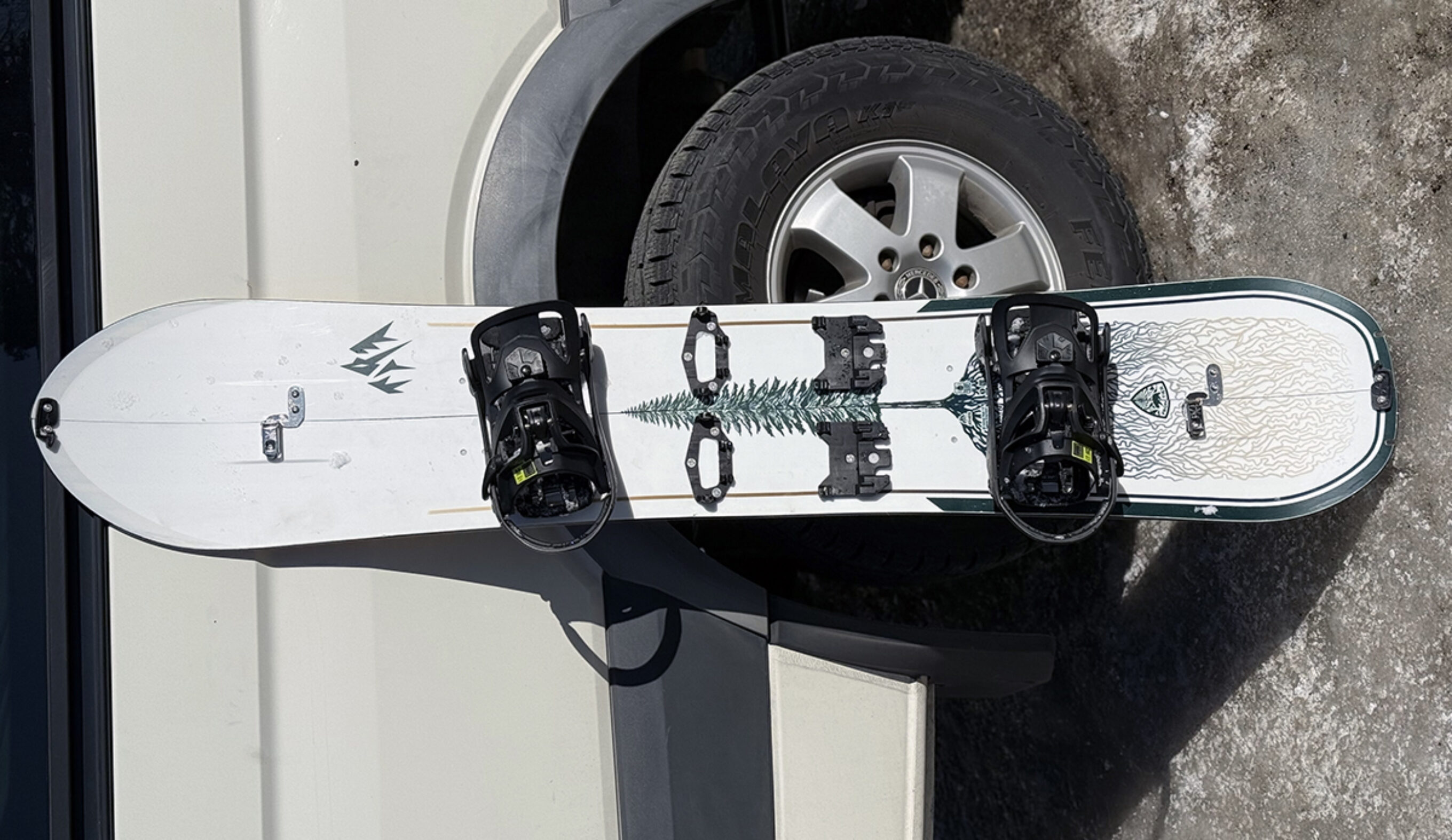 The Jones Frontier 2.0 Splitboard Is a Backcountry Tool for Every Snowboarder