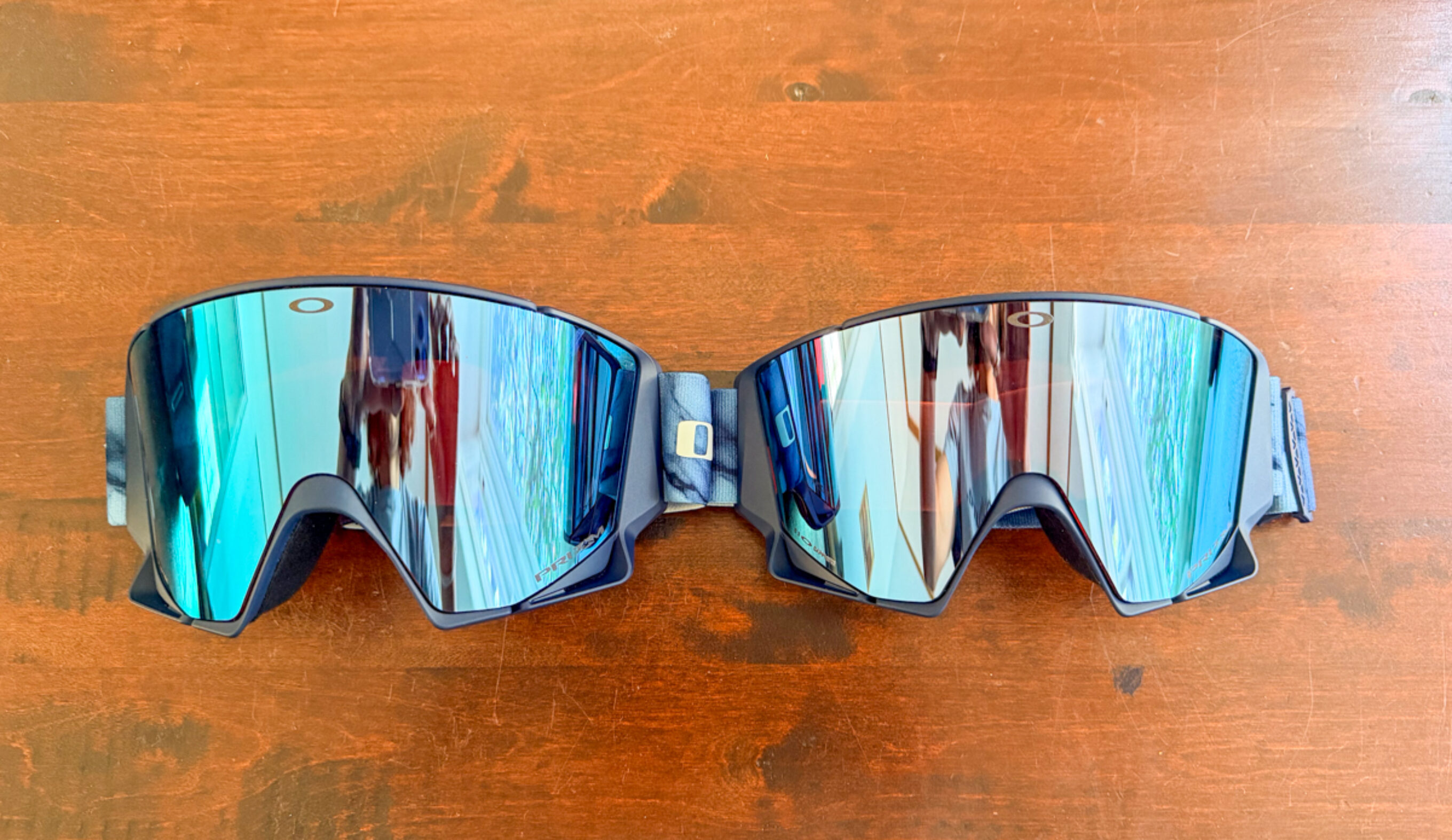 Oakley Flow Scape Small and Large side by side