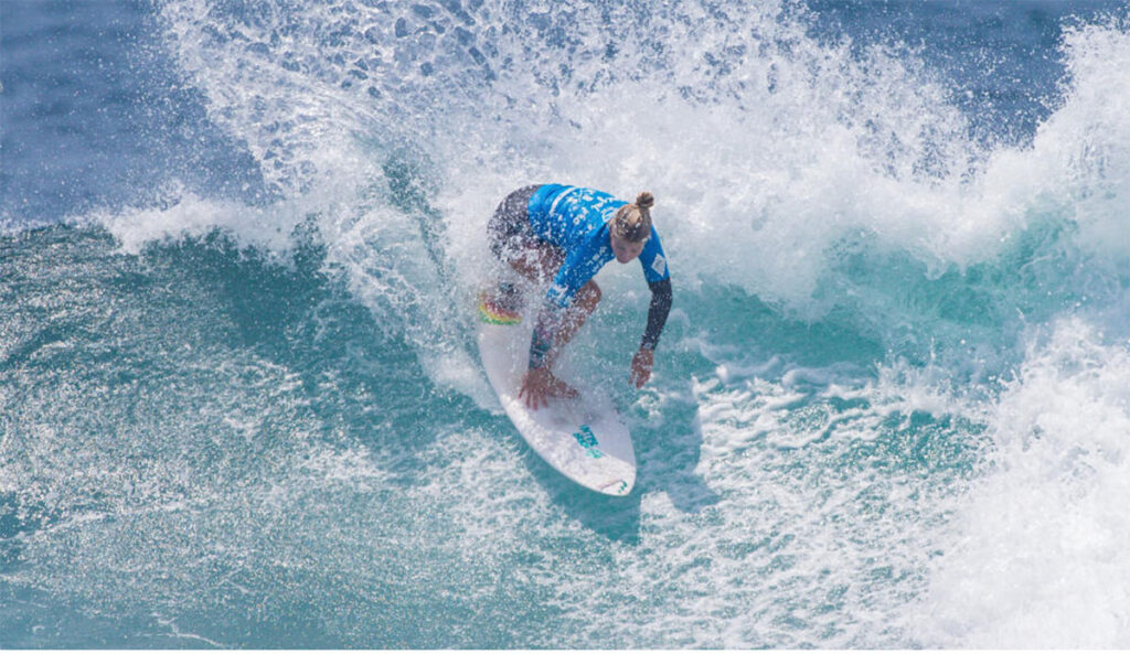 Anat Lelior surfing