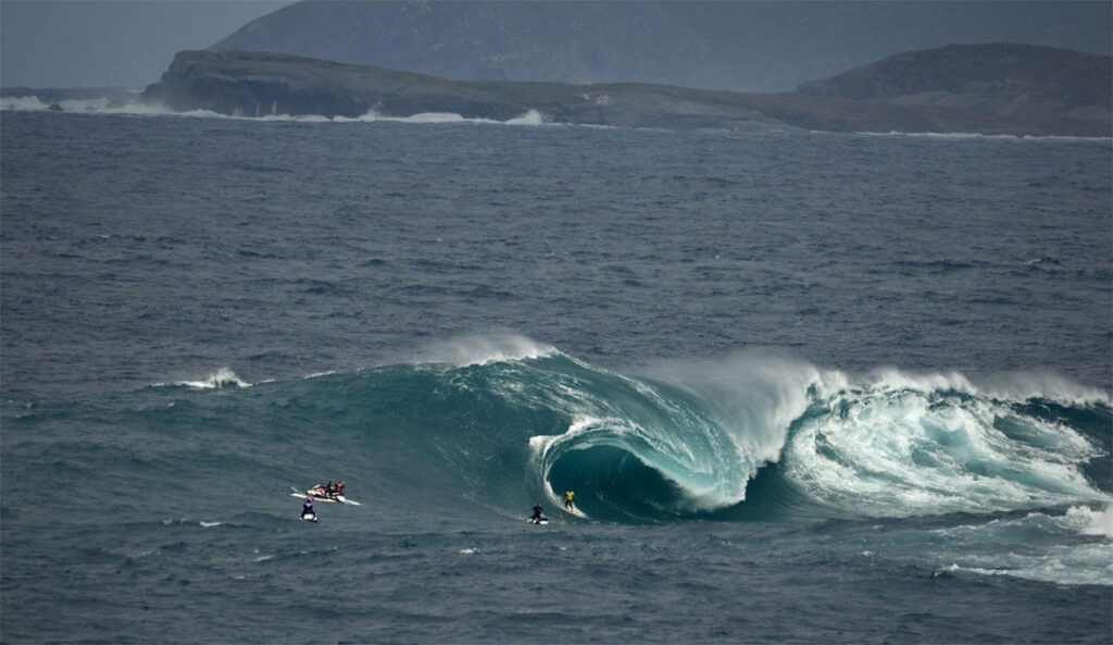 The Right in Western Australia with a surfer