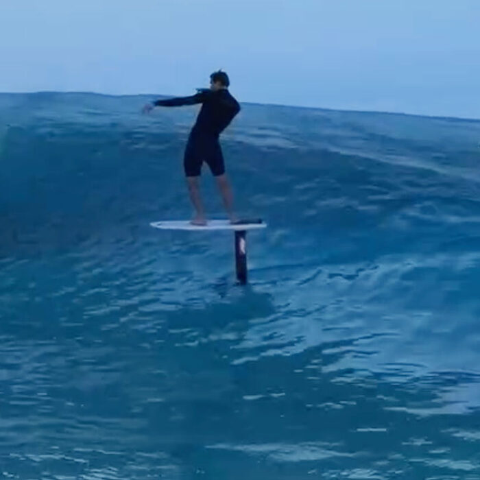 Foiler surfing ADRENA wave pool