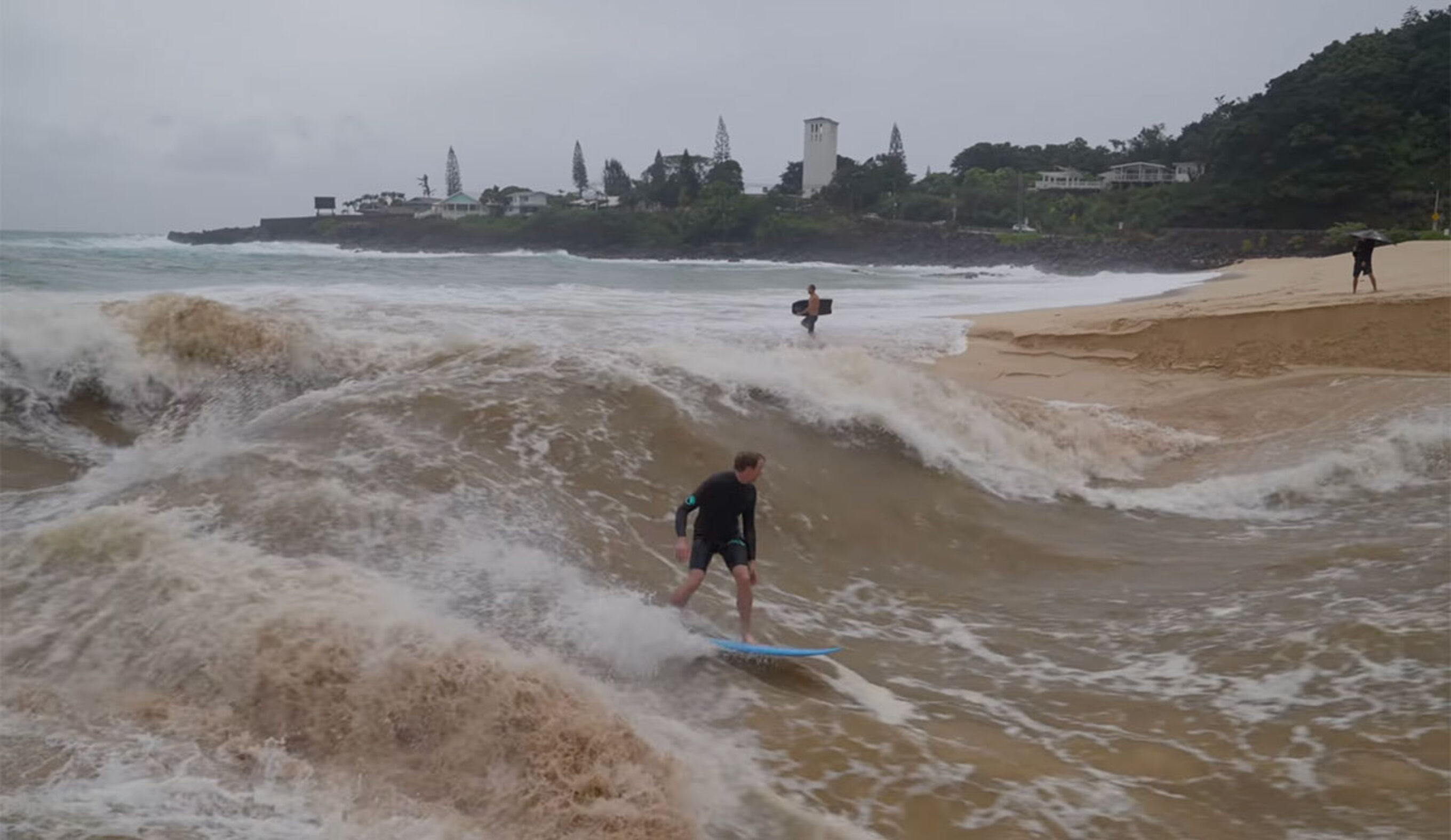 Jamie O'Brien surfing the Waimea River wave