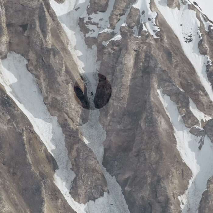 Candide Thovex in a chute in Les Tufs
