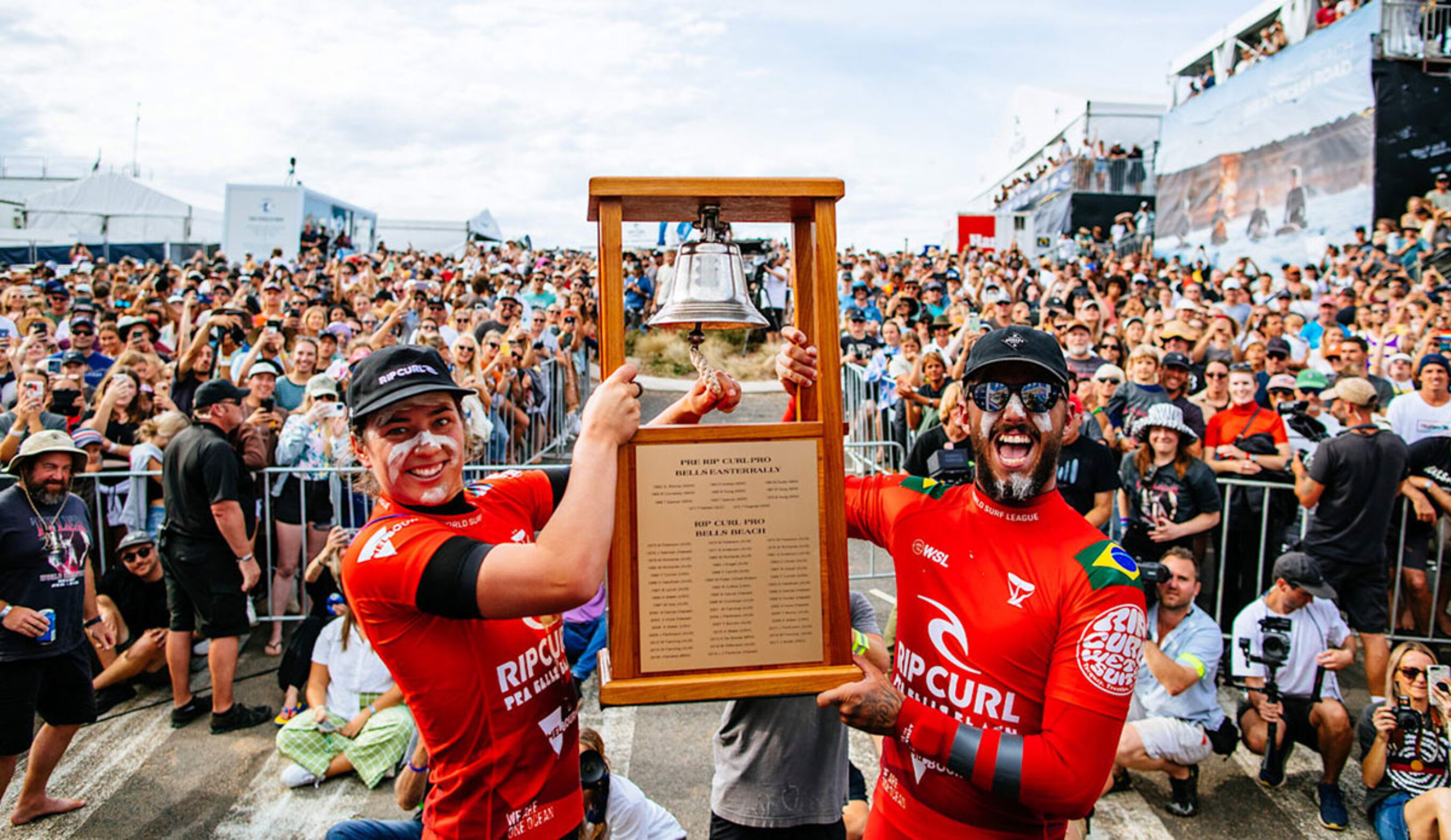 Filipe Toledo winning Bells Beach with Tyler Wright